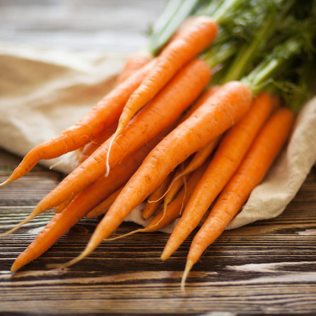 Karotten lassen sich gut lagern. Bei der richtigen Temperatur verlieren sie auch über längere Zeit nur wenig Vitamine.